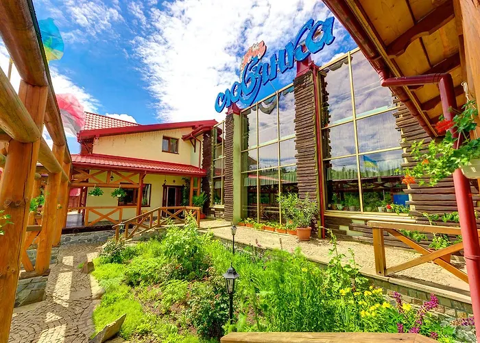 Slovyanka Hotel *